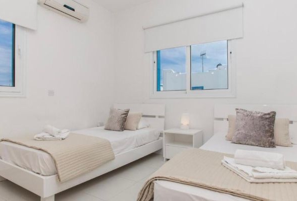 PHOTO-2022-05-19-18-20-44