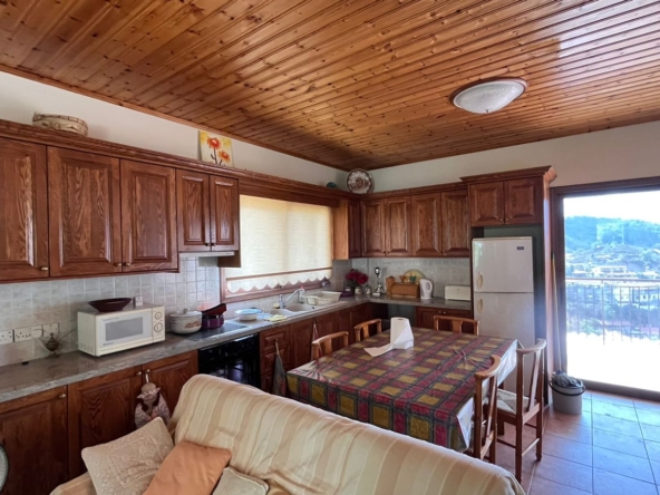 e3a53605-7c1c-407b-a28f-1a94b4ee0c91